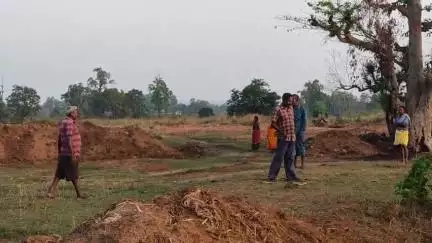 ମହୁଲପାଲି: ଜରାବଗା ଠାରେ ଜଣେ ବ୍ୟକ୍ତି ନଦୀ ର ଗତିପଥ ପରିବର୍ତ୍ତନ କରି ଦେବାରୁ ୧୦ ରୁ ଅଧିକ ଚାଷୀ କ୍ଷତିଗ୍ରସ୍ତ #jansamasya