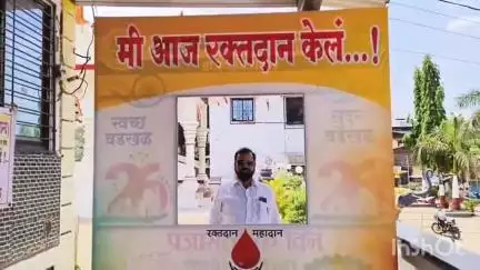 पेण: गणपती मंदिर देवस्थान, निलेश म्हात्रे मित्रमंडळ आयोजित रक्तदान शिबिराला उत्स्फूर्त प्रतिसाद
५० रक्तदात्यांनी केले रक्तदान