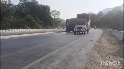 पनवेल: कर्नाळा खिंडीमध्ये खासगी बसचा भीषण अपघात
एक ठार
26 प्रवासी जखमी
2 जणांची प्रकृती गंभीर