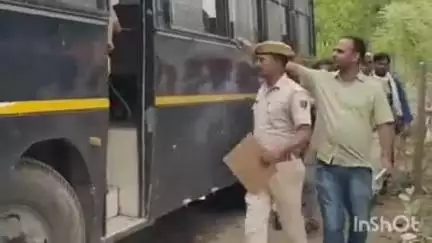 कुंवरिया: कुंवांरिया को पंचायत समिति बनाने की मांग पर ग्रामीणों ने किया जेल भरो आंदोलन, 200 से अधिक लोगों ने दी गिरफ्तारी