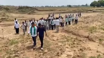 జగ్గయ్యపేట: మునేటి కాల్వవ వద్ద వైసీపీ నేతలు నిరసన