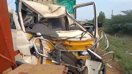 தேவகோட்டை: மானாம்புவயல் பகுதியில் சரக்கு வாகனங்கள் நேருக்கு நேர் மோதிய விபத்தில் ஒருவர் பலி, 3 பேர் படுகாயம்