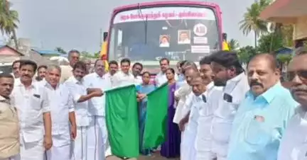 பட்டுக்கோட்டை: பட்டுக்கோட்டை பேருந்து நிலையத்தில் புதிய நகர பேருந்தினை நாடாளுமன்ற உறுப்பினர் கொடியசைத்து தொடங்கி வைத்தார்
