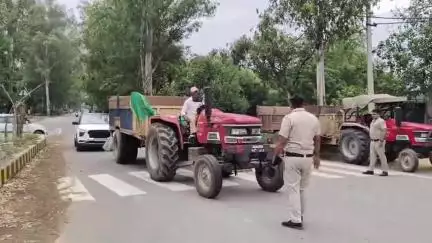 साढौरा: सढौरा में बाबा बंदा सिंह बहादुर चौक पर पुलिस ने चलाया विशेष चेकिंग अभियान