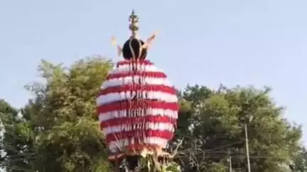 ಕುಂದಗೋಳ: ತಾಲ್ಲೂಕಿನ ಗುಡಗೇರಿ ಗ್ರಾಮದಲ್ಲಿ ಬಸವಣ್ಣ ದೇವರ ಜಾತ್ರಾ ಮಹೋತ್ಸವದ ಮಹಾ ರಥೋತ್ಸವ
