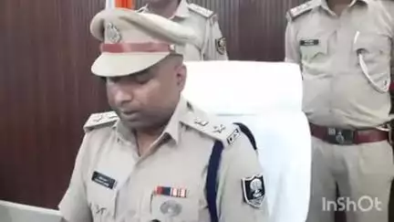 चौथम: चौथम पुलिस ने विशेष अभियान में 8 फरारियों को किया गिरफ्तार