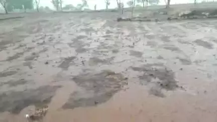 ग्राम माता पाड़ा बारिश का माहौल हवा भी है