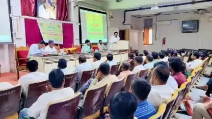 दक्षिण सोलापूर: तालुका कृषी अधिकारी कार्यालयात आ. सुभाष देशमुखांच्या अध्यक्षतेखाली तालुकास्तरीय खरीप हंगाम पूर्वतयारी बैठक संपन्न...
