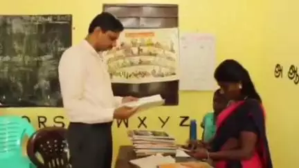 ஸ்ரீவைகுண்டம்: வல்லநாடு அருகே உள்ள சிங்காத்தான் குறிச்சியில் அங்கன்வாடி மையத்தில் கலெக்டர் திடீர் ஆய்வு