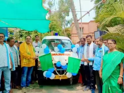 আমতা ২: আমতা দু'নম্বর ব্লকের প্রাথমিক স্বাস্থ্য কেন্দ্রের অ্যাম্বুলেন্স পরিবার উদ্বোধন অনুষ্ঠানে উপস্থিত বিধায়ক জয়পুরে।