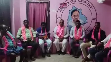 తుంగతుర్తి: ధాన్యం కొనుగోళ్లను వేగవంతం చేయాలి: తుంగతుర్తిలో  బిఆర్ఎస్ మండల అధ్యక్షుడు సీతయ్య