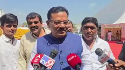 जामखेड: स्थानिक स्वराज्य संस्थांच्या निवडणुका चार महिन्यात घेण्याचा आदेशावर मंत्री संजय शिरसाठ यांची प्रतिक्रिया