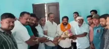 बहरागोड़ा: झामुमो में केंद्रीय सचिव बनने पर बहरागोड़ा विधायक समीर कुमार मोहंती का हुआ अभिनंदन