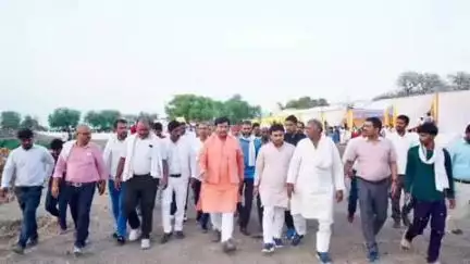 कोटर: चोरमारी ग्राम पंचायत में विकास कार्यों का लोकार्पण और शिलान्यास, सांसद गणेश सिंह ने किया