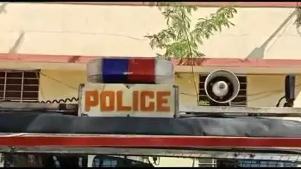 दूनी: अवैध खनन परिवहन पर घाड पुलिस ने कार्रवाई कर अवैध पत्थरों से भरी ट्रैक्टर ट्रॉली की जब्त, चालक फरार