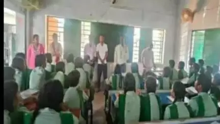 चाकुलिया: चाकुलिया मनोहर लाल प्लस टू उच्च विद्यालय में मॉक ड्रिल किया गया