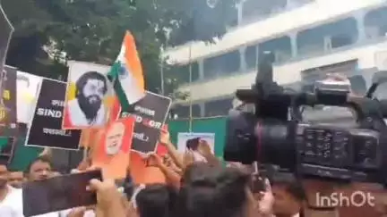 कल्याण: पाकिस्तानवर झालेल्या 'ऑपरेशन सिंदूर' नंतर डोंबिवलीमध्ये शिवसना शिंदे गटाच्या शिवसैनिकांचा जल्लोष