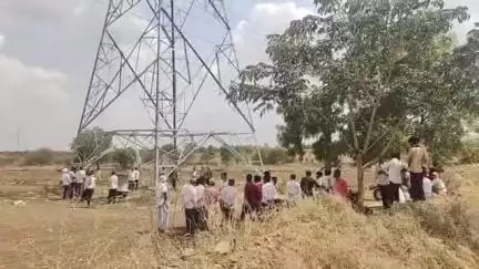 पाटोदा: पवनचक्की प्रकल्पाचा मावेजा द्या, पाचेगाव शिवारातील शेतकरी आक्रमक #Jansamasya