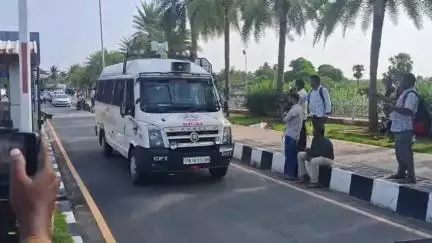 திருக்கழுக்குன்றம்: 'போர் வந்தால் என்ன செய்யவேண்டும்?' கல்பாக்கத்தில் நடந்த போர்க்கால பாதுகாப்பு ஒத்திகை காட்சிகள்