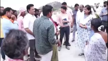 శాలిగౌరారం: వారం రోజుల్లో దాన్యం కొనుగోలను పూర్తి చేయాలి: జిల్లా కలెక్టర్ ఇలా త్రిపాఠి