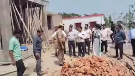 पयागपुर: डीएम ने कस्तूरबा गांधी आवासीय विद्यालय पटखौली के निर्माण कार्य का किया निरीक्षण