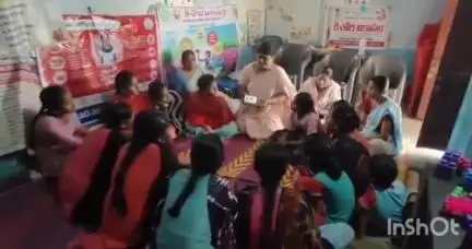 లగడపాడు అంగన్వాడి పాఠశాలలో కిశోరి వికాసంపై బాలికలకు అవగాహన కార్యక్రమం