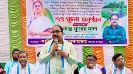 আমতা ১: আমতার গাজীপুর নওপাড়া এলাকায় ৪.২ কিলোমিটার নতুন রাস্তার উদ্বোধন অনুষ্ঠানে উপস্থিত বিধায়ক