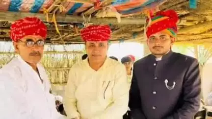 सेड़वा: बाड़मेर सांसद उम्मेदाराम बेनीवाल ने शेरपुरा क्षेत्र का दौरा किया, आमजन से हुए रूबरू