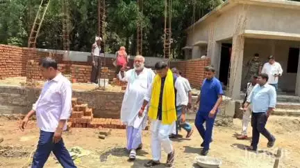 बछवारा: बछवाड़ा विधायक ने रानी पंचायत- 3 के सुरेंद्र उमेन्द्र उच्च विद्यालय का किया निरीक्षण, दिए निर्देश