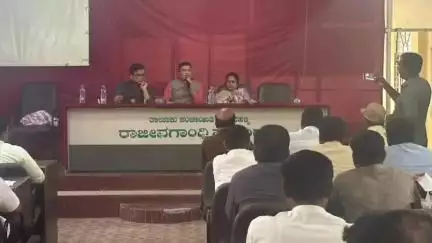 ಹರಪನಹಳ್ಳಿ: ಪಟ್ಟಣದಲ್ಲಿ ಜಿಲ್ಲಾಧಿಕಾರಿ ಹಾಗೂ ಶಾಸಕಿ ಲತಾ ಅಧ್ಯಕ್ಷತೆಯಲ್ಲಿ ತಾಲ್ಲೂಕು ಮಟ್ಟದ ಅಧಿಕಾರಿಗಳೊಂದಿಗೆ ಸಭೆ, ವಿವಿಧ ವಿಷಯದ ಕುರಿತು ಚರ್ಚೆ