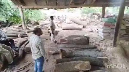 କାକଟପୁର: କେନ୍ଦ୍ରାପଟି ଗାଁରେ ବେଆଇନ କରତ କଳ ଉପରେ ଚଢ଼ାଉ, ଲକ୍ଷାଧିକ ଟଙ୍କାର ଯନ୍ତ୍ରାଂଶ ଜବତ