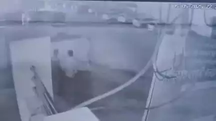 सिवानी: सिवानी में डीएसपी ने अस्पताल कर्मी से की मारपीट, घटना CCTV में कैद, जमकर चले लात-घूंसे