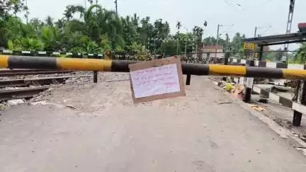 আমডাঙা: দত্তপুকুরে রাত ১০টা থেকে সকাল ৬টা পর্যন্ত বন্ধ রেলগেট