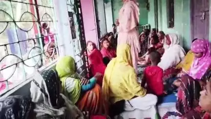 জয়নগর ২: মায়াহাউড়ি গ্রাম পঞ্চায়েতের উত্তর পদুয়া ১৬৪ নাম্বার বুথে তৃণমূল কংগ্রেসের মহিলা কর্মীসভা