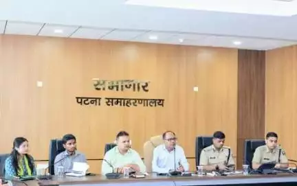 जिलाधिकारी, पटना के अध्यक्षता में पटना रेलवे स्टेशन के निकट मल्टी मॉडल हब एवं सब-वे के निर्माण के उपरांत यातायात प्रबंधन को लेकर एक महत्वपूर्ण बैठक आहूत की गई। विदित हो कि मल्टी मॉडल हब एवं सब-वे का निर्माण कार्य लगभग पूर्ण हो चुका हैं।