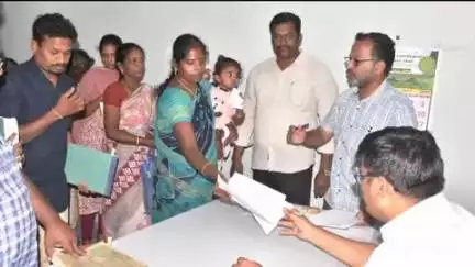 மன்னார்குடி: மன்னார்குடி வட்டாட்சியர் அலுவலகத்தில் நடைபெற்ற வருவாய் தீர்வாய கணக்கு முடிப்பு மூன்றாம் நாள் நிகழ்ச்சி