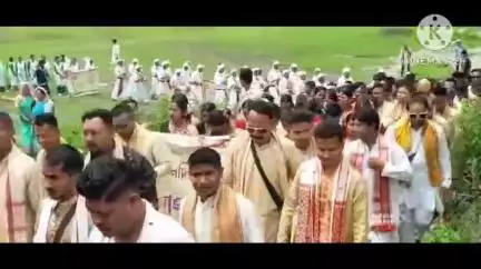 শদিয়া: শদিয়াত শদিয়া চাপাখোৱা কেন্দ্ৰীয় ৰঙালী বিহু উপলক্ষে  বিশাল শোভাযাত্ৰা বাহিৰ