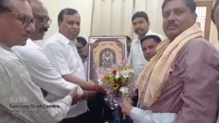 भाटापारा: भाटापारा में संकुल शैक्षिक समन्वयक संघ के प्रांताध्यक्ष ने भाजपा प्रदेश उपाध्यक्ष शिवरतन शर्मा से की मुलाकात