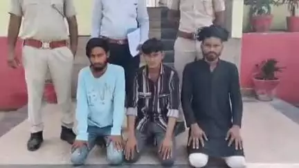 साबला: 3 मनचलों ने राह चलती महिलाओं को किया परेशान, साबला पुलिस ने किया गिरफ्तार