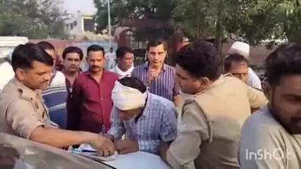 खतौली: फलावदा मार्ग पर अज्ञात बेकाबू ट्रैक्टर ट्रॉली ने बाइक सवार दो लोगों को कुचला, एक की हुई मौत व दूसरा हुआ घायल