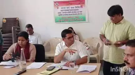 देलवाड़ा: जिला कलेक्टर ने देलवाड़ा में जनसुनवाई में की शिरकत, आम जन की समस्याओं का मौके पर समाधान किया