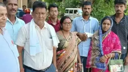 ରେମୁଣା: ତୁଣ୍ଡରା ଗ୍ରାମପଞ୍ଚାୟତର ଚାନୁକସାହି ହରିଜନ ବସ୍ତିରେ ଗୋଷ୍ଠୀ କନ୍ଦଳ ନେଇ ଏସ୍ପିଙ୍କୁ କାର୍ଯ୍ୟାଳୟ ରେ ନ୍ୟାୟ ଦାବି କଲେ କଂଗ୍ରେସ ନେତୃବୃନ୍ଦ