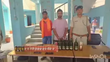 कोटवा: कोटवा पुलिस ने विदेशी शराब के साथ 5 तस्करों को गिरफ्तार कर गुरुवार को न्यायिक हिरासत में भेजा