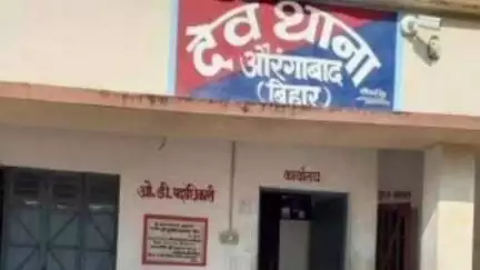 देव: देव थाना क्षेत्र के गंजेड़ी स्थान के समीप अनियंत्रित बाइक से गिरकर युवक घायल, सदर अस्पताल में हुआ इलाज