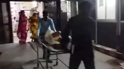 कटेया: पानन खास गांव में आपसी विवाद के चलते मारपीट, दो लोग गंभीर रूप से घायल, सदर अस्पताल में भर्ती