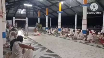 হেলেম: গহপুৰৰ বৰসূতা গাঁৱত নিশা প্ৰায় দহ মান বজাত অনুষ্ঠিত হয় বাৰ্ষিক পালনাম সমাৰোহ উপলক্ষে হৰি নাম কীৰ্তন