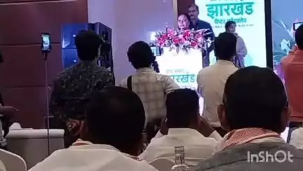 पालोजोरी: पालोजोरी प्रखंड के जमुआ पंचायत की मुखिया नीतू कुमारी को मिला #बेस्ट मुखिया# ऑफ द ईयर का अवॉर्ड