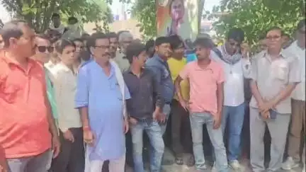 সিউড়ি ২: ২৫ শে বৈশাখ কবিগুরু রবীন্দ্রনাথ ঠাকুরের জন্ম দিবস পালন করা হলো সিউড়ি পুরন্দরপুর তৃণমূল কংগ্রেস কার্যালয়ে