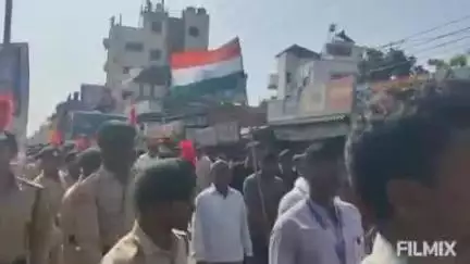 देगलूर: शहीद जवान सचिन वनंजे यांच्यावर देगलूर येथे शासकीय इतमामात अंत्यसंस्कार, शेकडो देशप्रेमी नागरिकांनी दिला अखेरचा निरोप