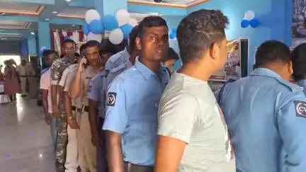 গড়বেতা ২: গ্রীষ্মকালীন রক্তের চাহিদা মেটাতে স্বেচ্ছায় রক্তদান শিবিরের আয়োজন গোয়ালতোড় থানার উদ্যোগে